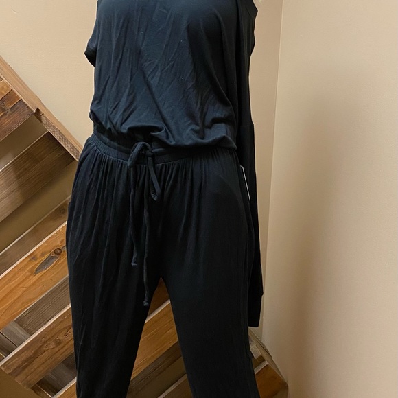 Express Ladies Black Off The Should Knit Jogger Jumpsuit NWT - Picture 2 of 5